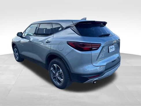Certified 2025 Chevrolet Blazer LT image 3