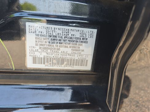 Used 2025 Nissan Sentra SR FWD image 32
