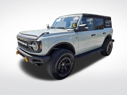 Used 2024 Ford Bronco Badlands w/ Sasquatch Package AWD/4WD image 10