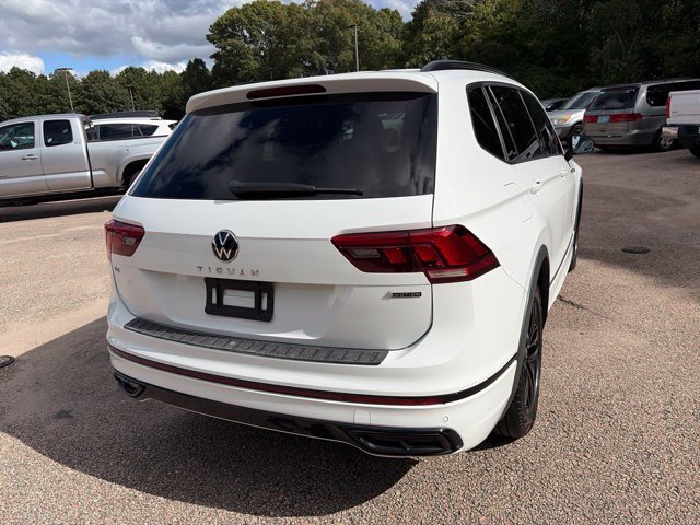 Used 2022 Volkswagen Tiguan SE R-Line AWD/4WD image 7