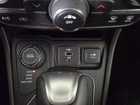 Used 2021 Jeep Cherokee Latitude Lux AWD/4WD image 27