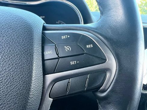 Used 2019 Jeep Grand Cherokee Altitude AWD/4WD image 24
