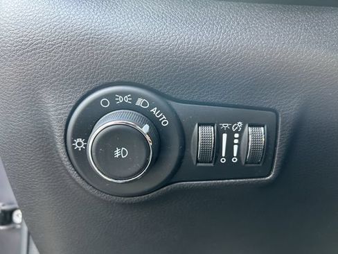 Used 2024 Jeep Compass Limited AWD/4WD image 31