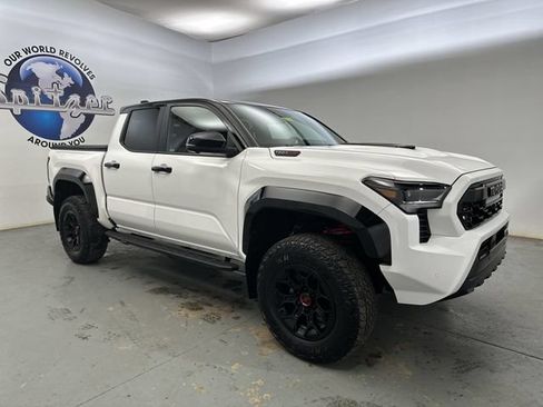 Used 2026 Toyota Tacoma TRD Pro w/ Tow Tech Package AWD/4WD image 12