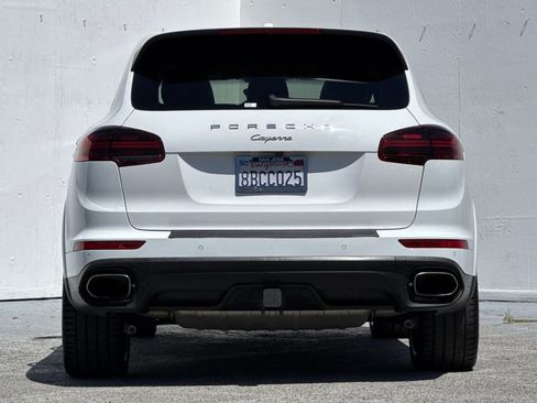 Used 2018 Porsche Cayenne Platinum Edition AWD/4WD image 4