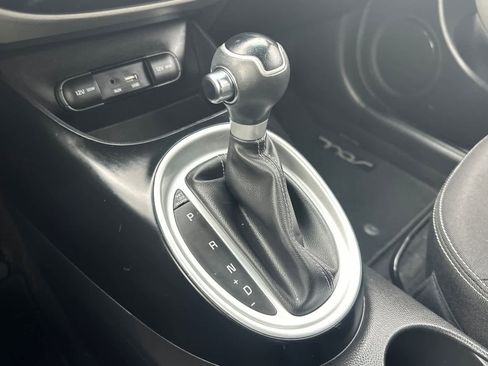 Used 2019 Kia Soul + image 21