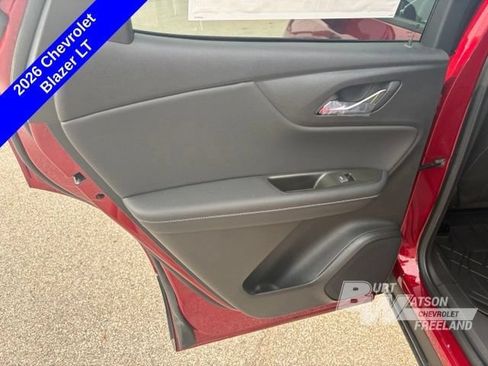 New 2026 Chevrolet Blazer LT w/ Convenience Package FWD image 28