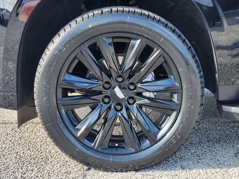 Used 2024 Cadillac Escalade Premium Luxury w/ LPO, Floor Liner Package AWD/4WD image 10