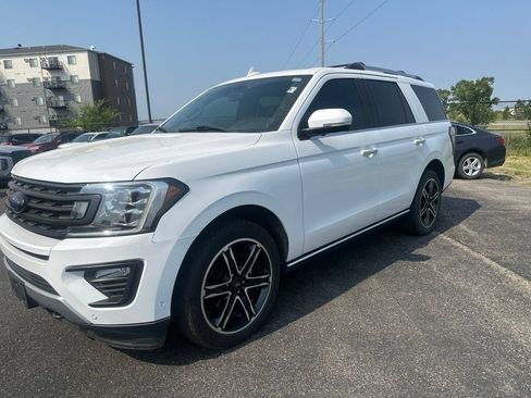 Used 2019 Ford Expedition Limited w/ Special Edition Package AWD/4WD image 2