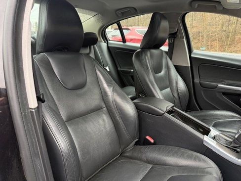 Used 2013 Volvo S60 T5 image 11
