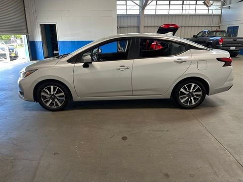 Used 2023 Nissan Versa SV FWD image 6