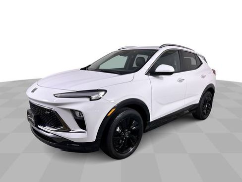 Used 2024 Buick Encore GX Sport Touring image 4