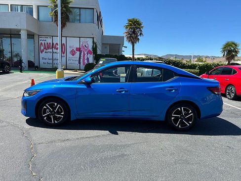 Used 2025 Nissan Sentra SV FWD image 4