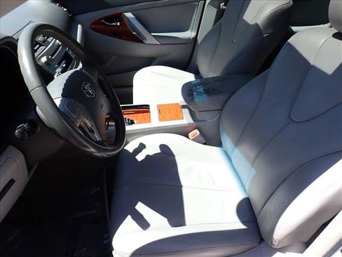 Used 2011 Toyota Camry XLE FWD image 10