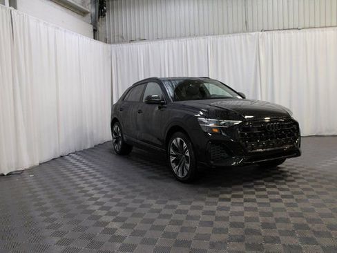 Used 2025 Audi Q8 Premium AWD/4WD image 1