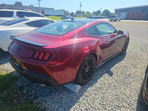 Used 2025 Ford Mustang Coupe RWD image 8