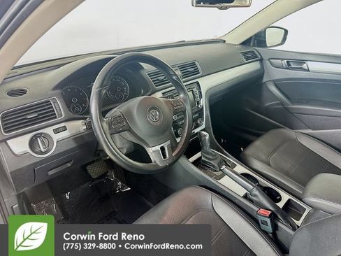 Used 2013 Volkswagen Passat 2.5 SE FWD image 9