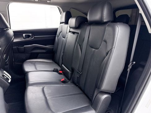 Used 2022 Kia Sorento S w/ Panoramic Sunroof Package image 31