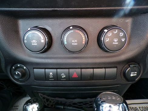 Used 2017 Jeep Wrangler Unlimited Sport w/ Quick Order Package 24S image 19