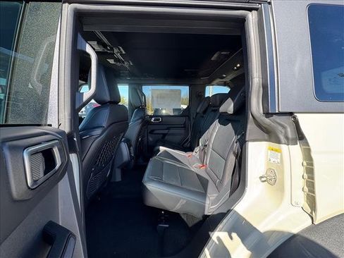 New 2025 Ford Bronco Badlands w/ Sasquatch Package image 11