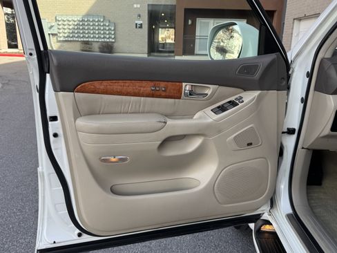 Used 2007 Lexus GX 470 Sport Utility image 16