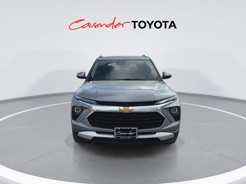 Used 2025 Chevrolet TrailBlazer LT image 3