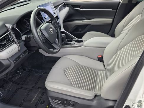 Used 2022 Toyota Camry SE FWD image 10