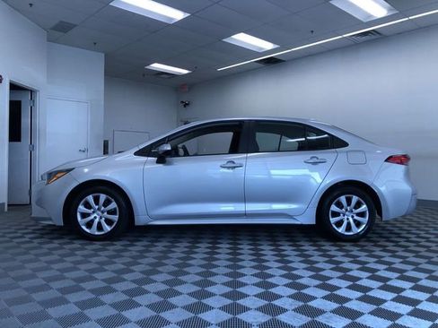 Certified 2025 Toyota Corolla LE FWD image 11