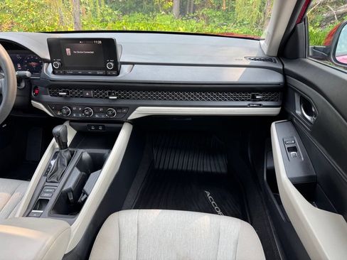 Certified 2023 Honda Accord EX image 26