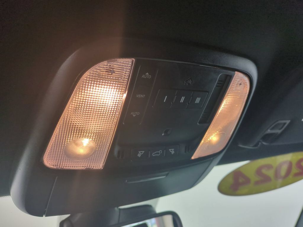 Used 2024 Dodge Durango GT RWD image 26