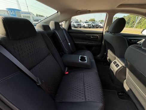 Used 2018 Nissan Altima 2.5 SV w/ 2.5 SV Technology Package FWD image 30