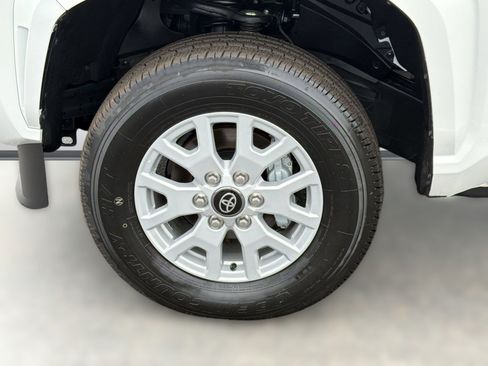 Used 2026 Toyota Tacoma SR5 RWD image 13