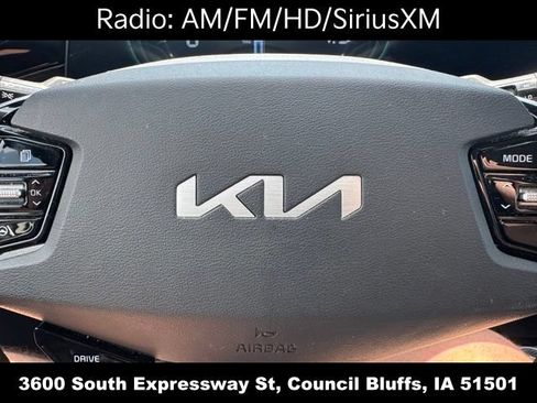 Used 2024 Kia Niro EX FWD image 10