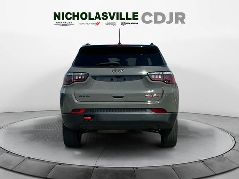 Used 2020 Jeep Compass Trailhawk AWD/4WD image 4