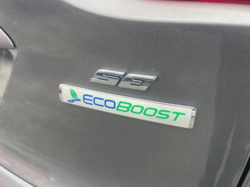 Used 2014 Ford Escape SE image 16