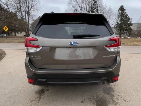 Used 2020 Subaru Forester Limited image 4