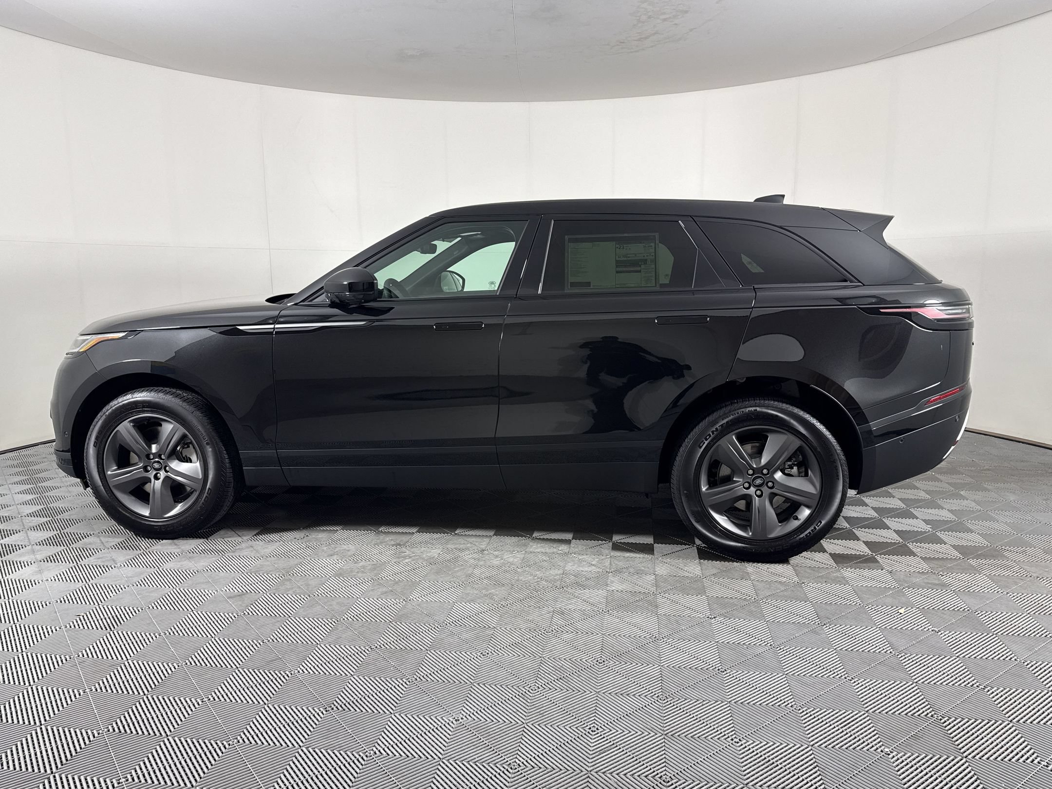 New 2026 Land Rover Range Rover Velar S AWD/4WD image 2