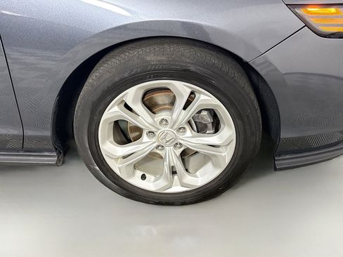 Used 2023 Honda Accord LX image 32