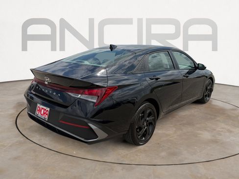 Used 2026 Hyundai Elantra Sport image 11