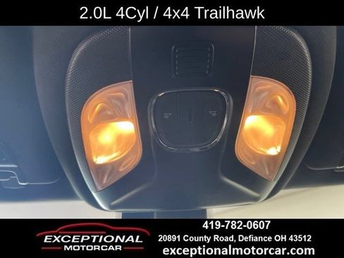 Used 2025 Jeep Compass Trailhawk AWD/4WD image 43