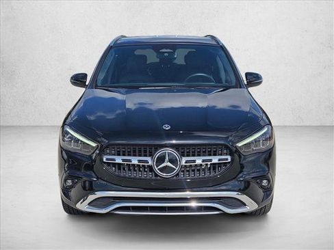Certified 2025 Mercedes-Benz GLA 250 image 2
