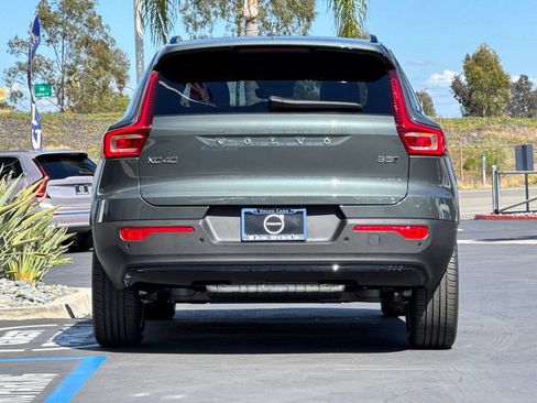 New 2026 Volvo XC40 B5 Plus w/ Protection Package Premier AWD/4WD image 4