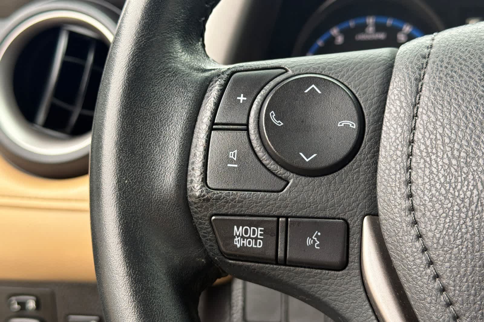 Used 2018 Toyota RAV4 XLE w/ Plus Extra Value Package FWD image 25