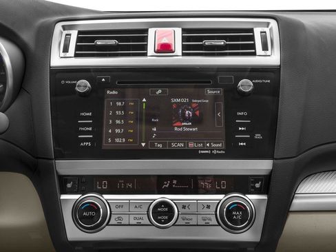 Used 2017 Subaru Outback 2.5i Premium image 5