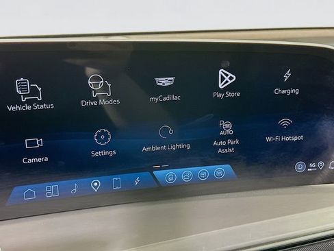 New 2026 Cadillac Vistiq Sport w/ LPO, Floor Liner Package image 8