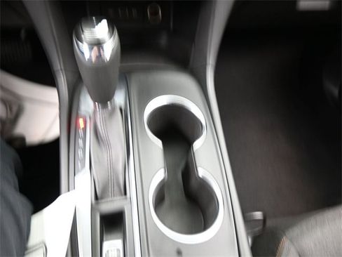 Used 2020 Chevrolet Equinox LT image 11