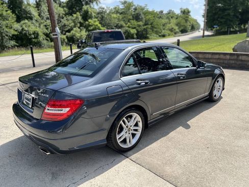 Used 2013 Mercedes-Benz C 300 4MATIC Sedan image 4