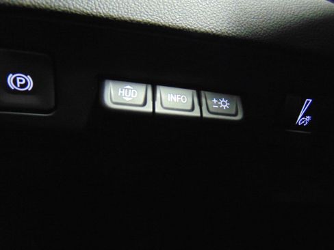 Used 2024 Buick Enclave Premium FWD image 16