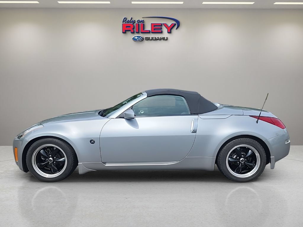 Used 2005 Nissan 350Z Enthusiast RWD image 3