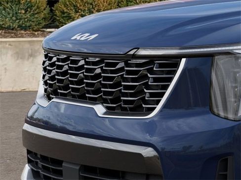 New 2025 Kia Sorento S image 13